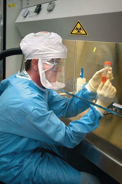 Simbolo Giallo Di Rischio Biologico E Cestino Della Spazzatura 3d - Foto 14