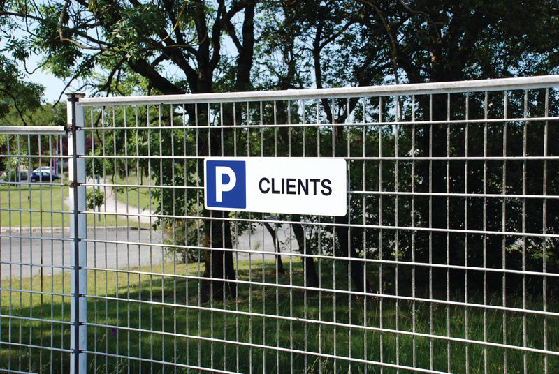Panneau De Signalisation "Parking Réservé Aux Livraisons" - Dimensions 500x200 Mm - PVC 3 Mm D'épaisseur - Neuf