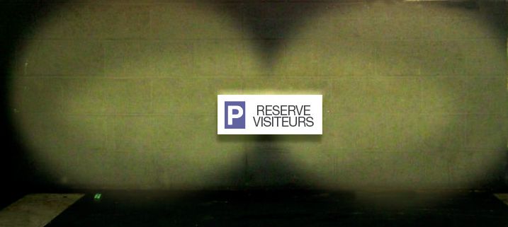 Cartello "Parcheggio Privato" 30cm – Alluminio Spazzolato Con Rifinitura Riflettente, Resistente E Facile Da Installare