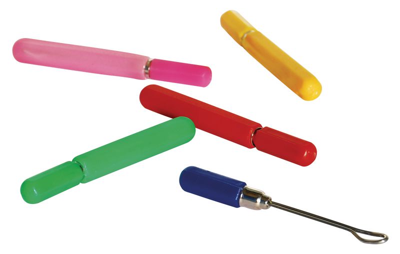 Cure-oreille avec boucle en métal